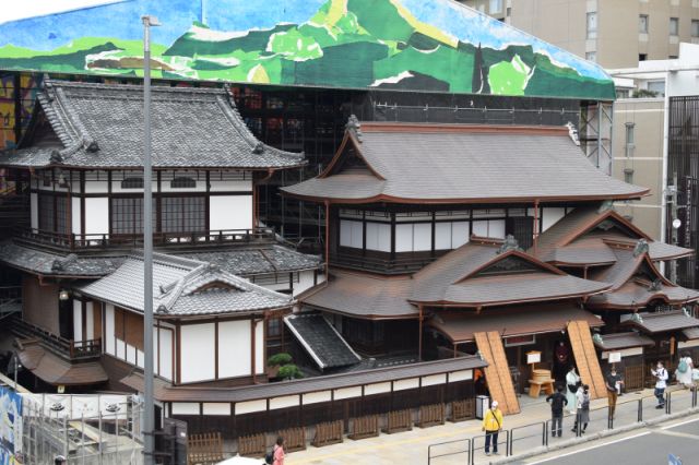 道後温泉本館